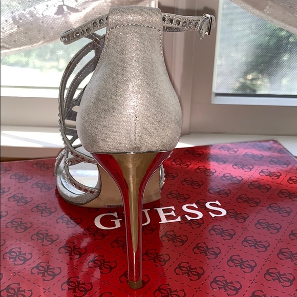 Guess size 6 - Picture 3 of 7